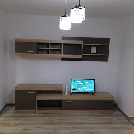 4 Rooms Apartment Тулча Екстериор снимка