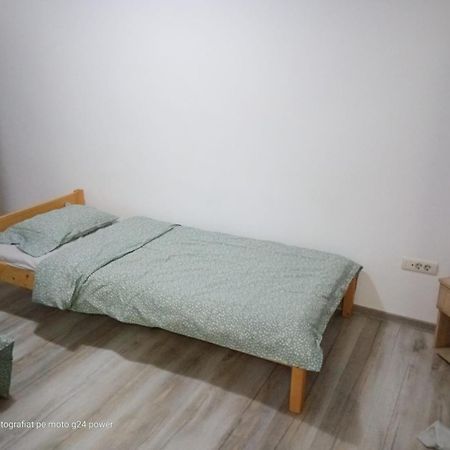 4 Rooms Apartment Тулча Екстериор снимка