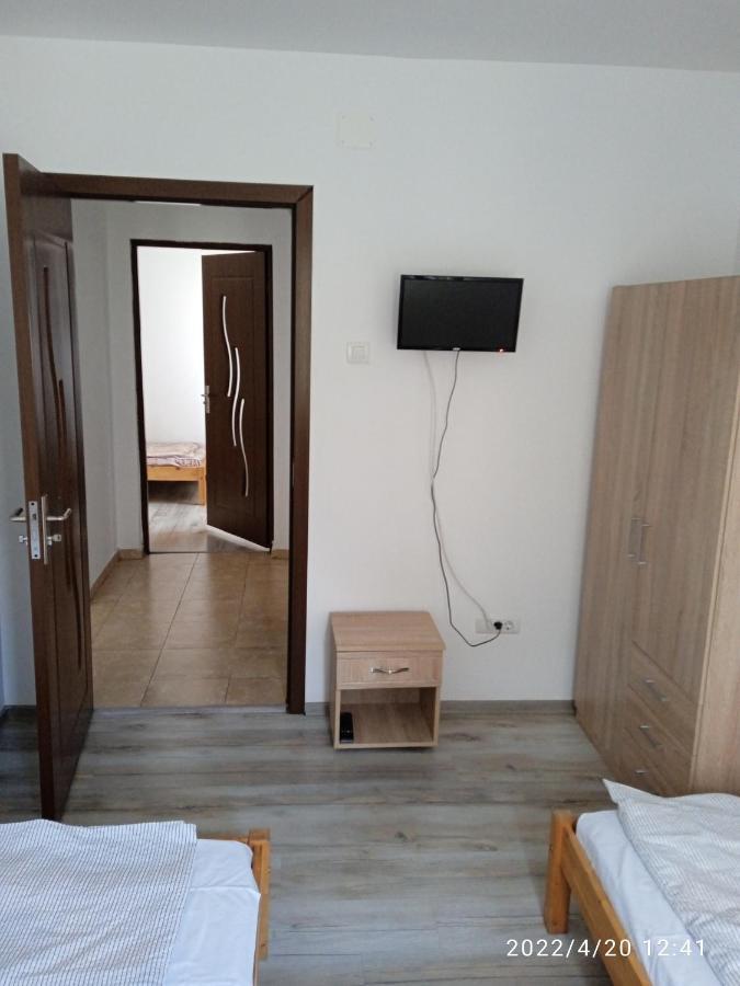 4 Rooms Apartment Тулча Екстериор снимка