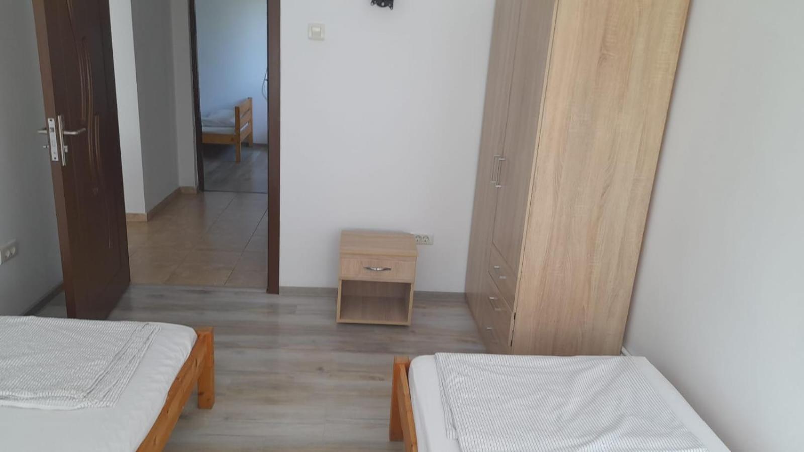 4 Rooms Apartment Тулча Екстериор снимка