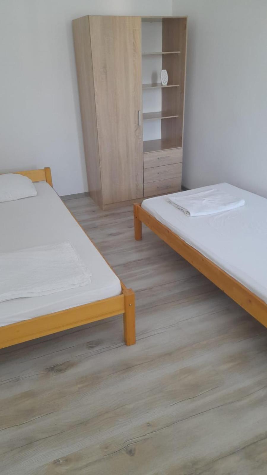 4 Rooms Apartment Тулча Екстериор снимка